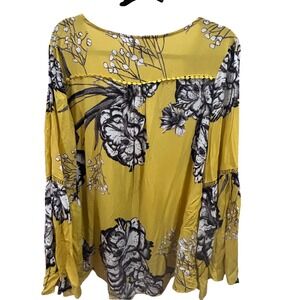 Janse Yellow Floral Bell Sleeve V Neck‎ Boho Peasant Top Size Medium